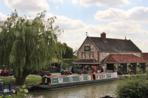 Foxhangers Canal Holidays Photo