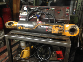 A F Sanders Hydraulic Cylinder Repairs Photo
