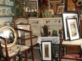 ValsCollectables Photo