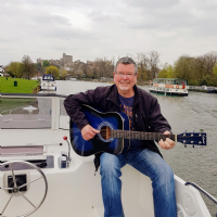 GUITAR LESSONS CAMBERLEY Photo