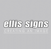 Ellis signs Photo