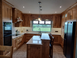 Hollywood Furnishings LTD Photo