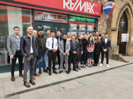 Real Estate Agents London Photo